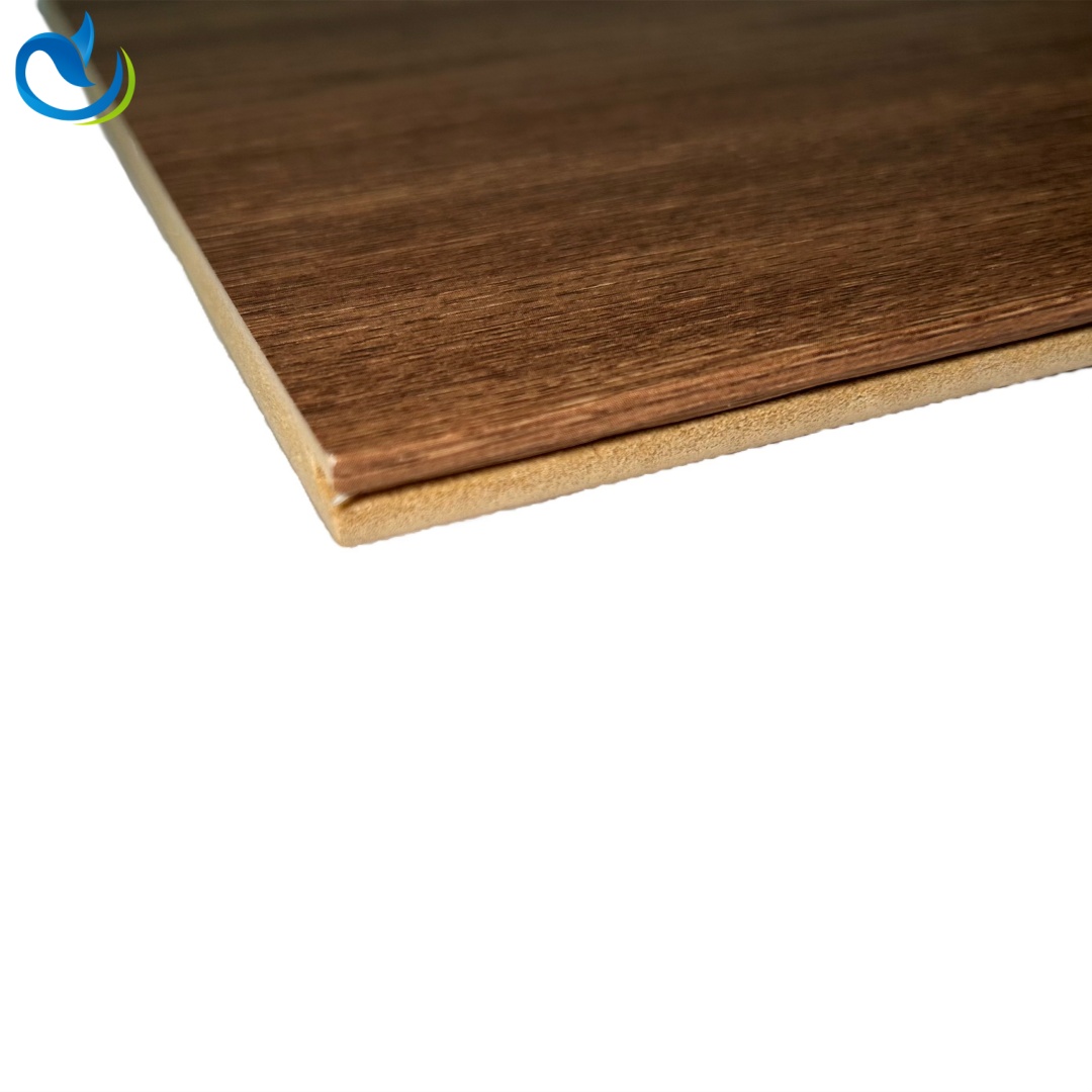 Panneaux muraux en bois et cristal de carbone